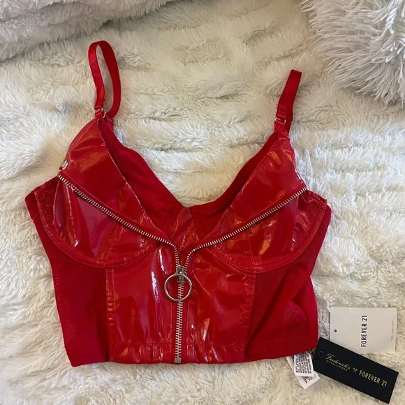sexy red top from forever 21. Never been worn, nonsmoking household